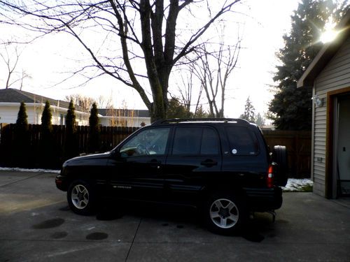 2003 chevrolet tracker lt sport utility 4-door 2.5l