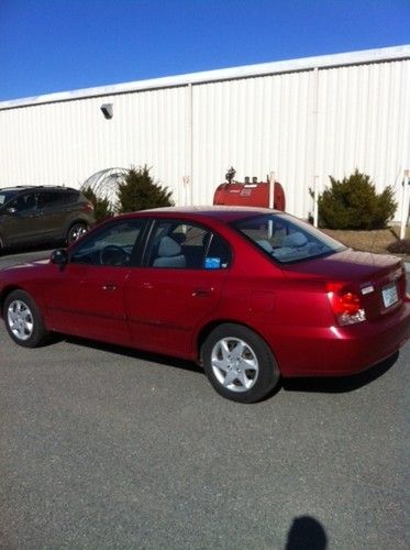 2004 hyundai elantra gls sedan 4-door 2.0l