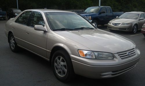 1999 toyota camry le 6 cyl. 3.0l just detailed, good to go runs strong good deal
