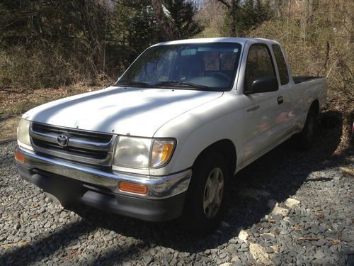 Toyota tacoma extended cab lx 2 wheel drive