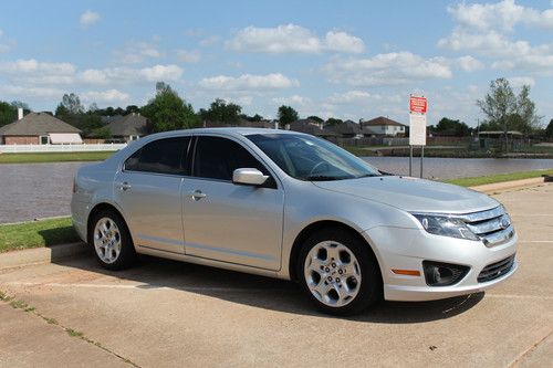 2011 ford fusion se sedan 4-door 2.5l