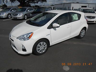 2012 toyota prius hybrid 5dr automatic low miles