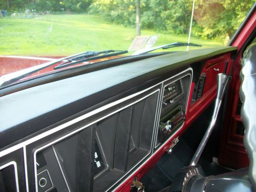 1976 FORD F100 Pick Up Short Bed, image 11