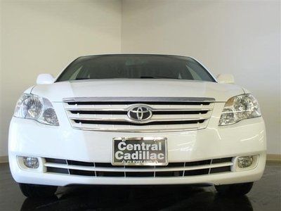 2005 Toyota Avalon Touring 3.5L White Diamond Sunroof, image 2