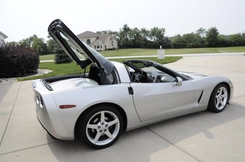 2005 chevrolet corvette base coupe 2-door 6.0l