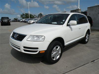 2004 volkswagen touareg v6  white/black clean carfax heated seats  **export ok