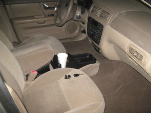 2003 Ford Taurus SE Comfort Sedan, image 3
