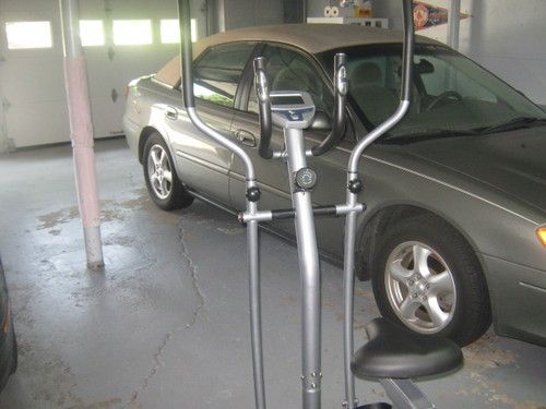 2003 Ford Taurus SE Comfort Sedan, image 10