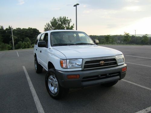 1997 toyota 4runner, 5 speed, 4x4, 4 cylinder, very rare