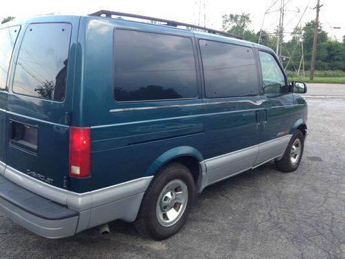 2000 chevrolet astro ls standard passenger van 3-door 4.3l awd