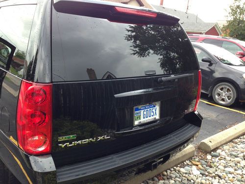 2010 GMC Yukon XL 1500 SLT Sport Utility 4-Door 5.3L, US $35,900.00, image 7