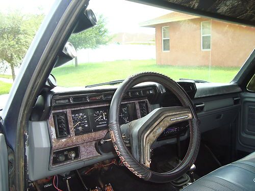 1985 ford f-250 xlt lariat standard cab pickup 2-door 6.9l