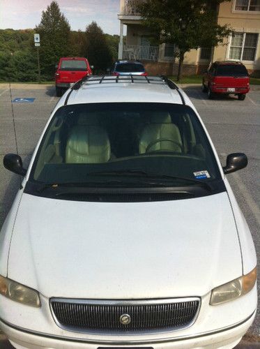 Chrysler Town & Country Lxi Van 1996, image 4