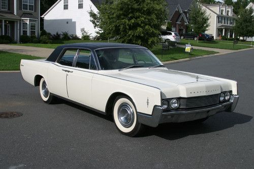 1966 lincoln continental 4-door (suicide doors) sedan 7.6l 462 cu.in. v8