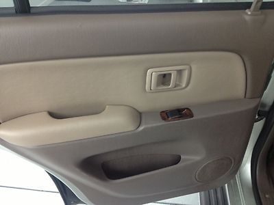 Just Traded!! Limited 4Runner V6 4x4 Must sell, image 13