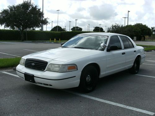 2000 ford crown victoria police interceptor crown vic p71 interceptor no reserve