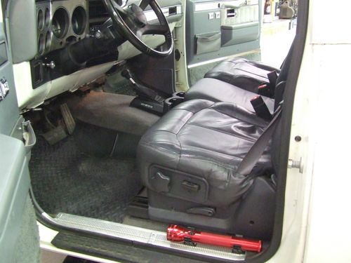 1990 Chevrolet Blazer Silverado Sport Utility 2-Door 5.7L, image 9