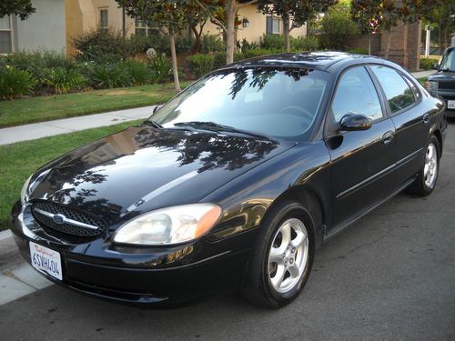 2002 ford taurus - priced to sell!!!