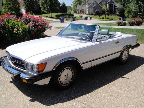 1989 mercedes-benz 560sl convertible with hardtop