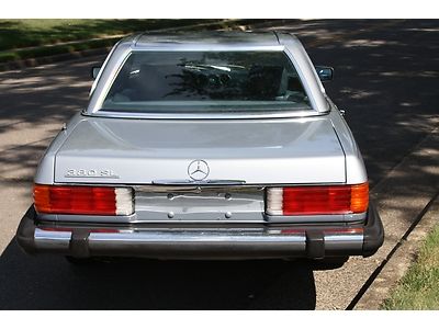Mercedes-BenzSL380 Convertible/Hard top Classic Historical CarWe ship world wide, image 16