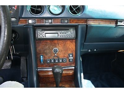 Mercedes-BenzSL380 Convertible/Hard top Classic Historical CarWe ship world wide, image 31