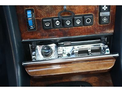 Mercedes-BenzSL380 Convertible/Hard top Classic Historical CarWe ship world wide, image 41