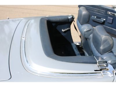 Mercedes-BenzSL380 Convertible/Hard top Classic Historical CarWe ship world wide, image 100