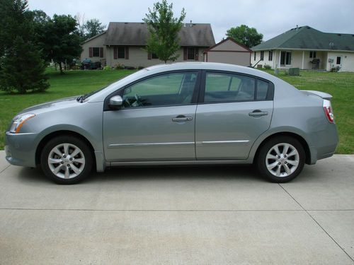 2011 nissan sentra sl sedan 4-door 2.0l moon, nav, camera