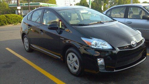 2011 toyota prius model 3 hatchback