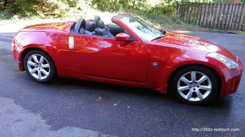2005 nissan 350z touring convertible 2-door 3.5l