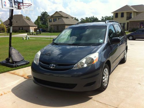 2008 toyota sienna le mini  8 passenger van 5-door 3.5l