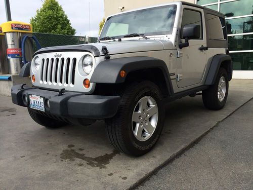 2012 silver jeep wrangler sport fully loaded 2-door 3.6l