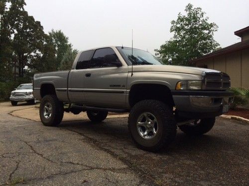 1998 dodge ram 1500 slt laramie crew cab 4x4 pickup 4-door 5.2l