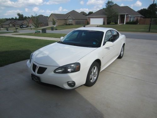 2006 pontiac grand prix base sedan 4-door 3.8l