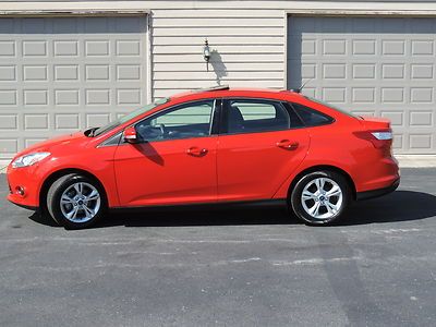 Ford Focus 2013 low miles-MOONROOF-2.0L-gas saver-SYNC-automatic-bluetooth, US $15,900.00, image 3