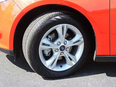 Ford Focus 2013 low miles-MOONROOF-2.0L-gas saver-SYNC-automatic-bluetooth, US $15,900.00, image 5