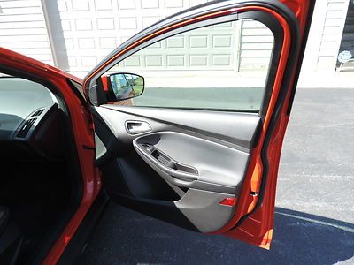 Ford Focus 2013 low miles-MOONROOF-2.0L-gas saver-SYNC-automatic-bluetooth, US $15,900.00, image 20