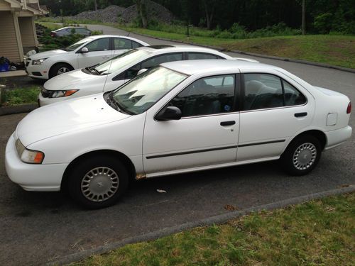 1997 nissan sentra gxe sedan 4-door 1.6l