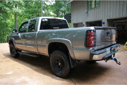 2006 chevrolet silverado 1500 lt1 extended cab 5.3l v8 with 4wd and 2" lift