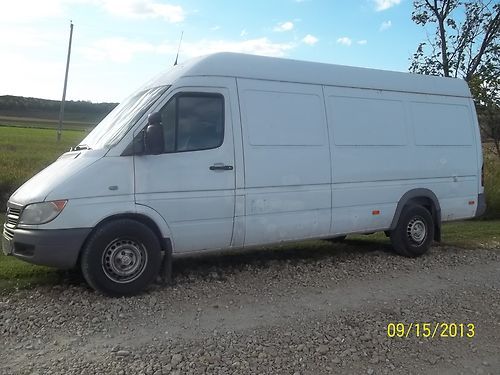 2004 dodge sprinter high top 158"