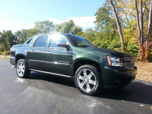 2013 chevrolet avalanche black diamond 4wd ltz crew cab-must see-no reserve