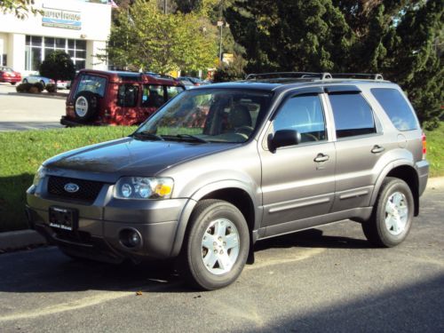 2006 ford escape 4wd v6 limited - looks/runs/drives great!  loaded!  buy it now!