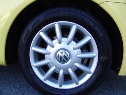 2005 Volkswagen Beetle GLS 1-Owner Vehicle in great condition inside and out Au, image 31