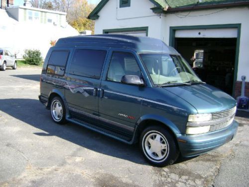 2000 chevrolet astro conversion van awd &#034;gladiator&#034;