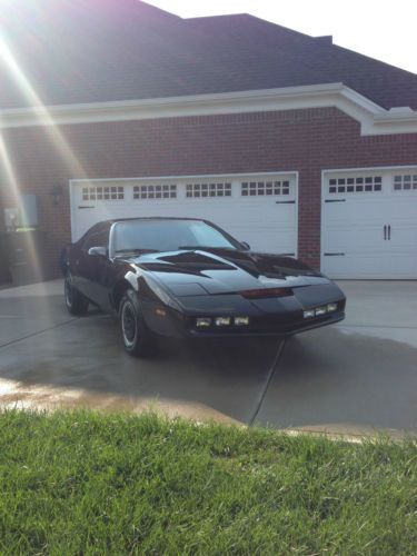 1984 pontiac firebird knight rider