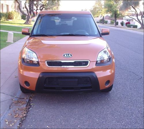 2011 kia soul sport hatchback 4-door 2.0l restored