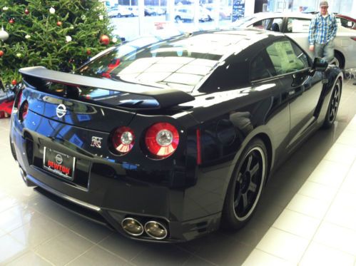 2014 Nissan GTR Black Edition, image 3