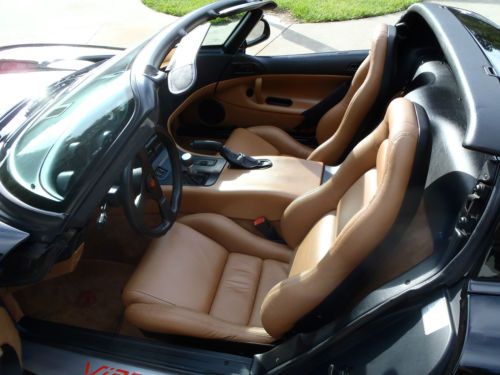 1995 Dodge Viper RT10 with only 8900 miles., image 19