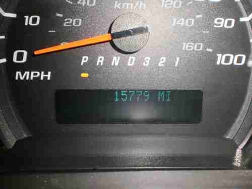 2009 15800 miles 3/4 ton chevy express van, image 3
