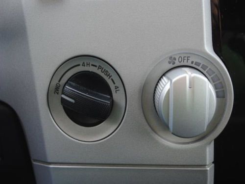 CAB SR5 4.7L V8 4X4 4WD FOUR WHEEL DRIVE 18 IN ALLOY DRL COLD KIT POWER HEATED, image 40